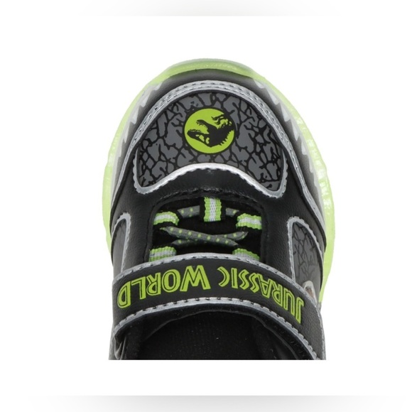 Jurassic World Toddler Boys Athletic Light-up Sneaker NEW WITH TAGS SIZE… - Picture 2 of 12